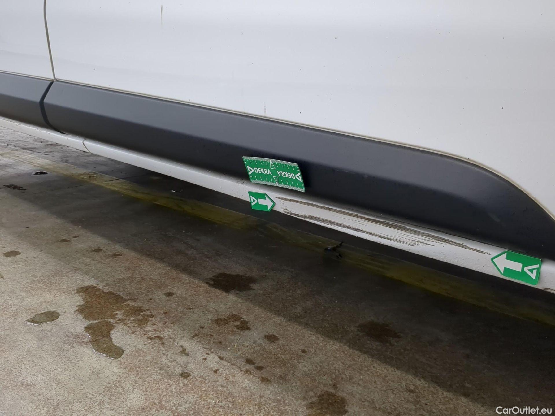  Peugeot  Expert PEUGEOT  VU 4p Fourgon BLUEHDI 95 STANDARD PREMIUM #9