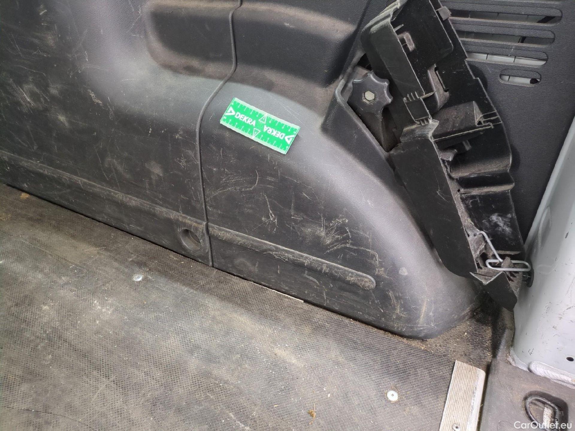  Renault  Kangoo  Express Maxi Grand Confort - Cab. Appr. 1.5 dCi 90CV BVM5 E6 #13