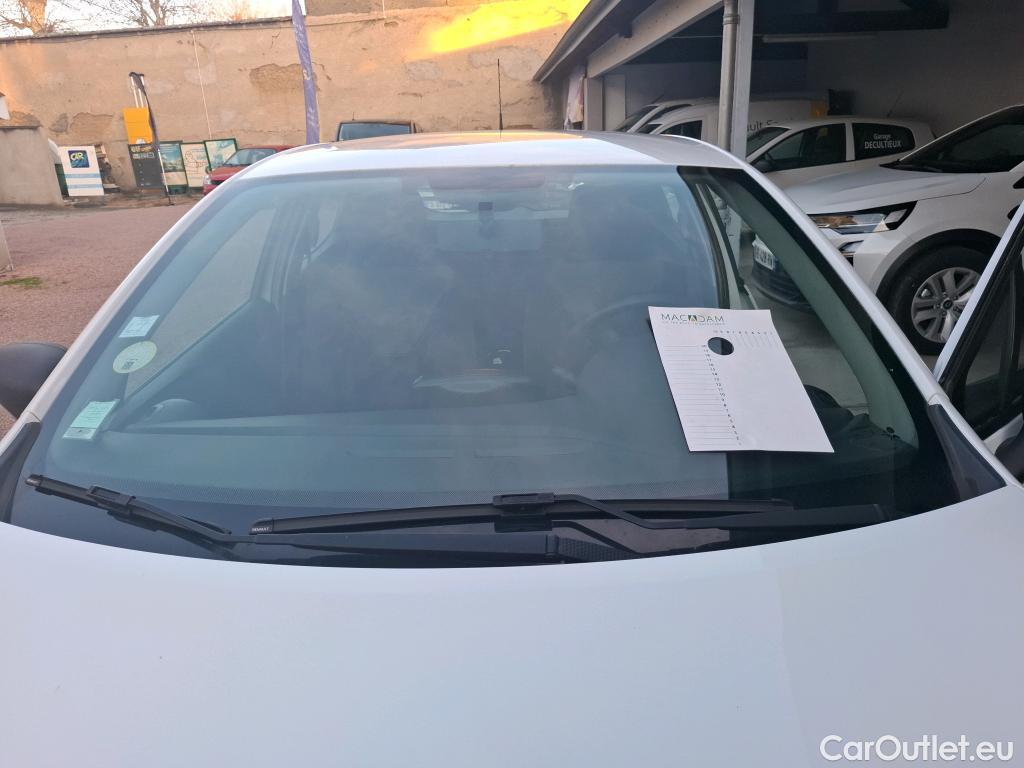  Renault  Clio  IV Air 1.5 dCi 75CV BVM5 E6 #1