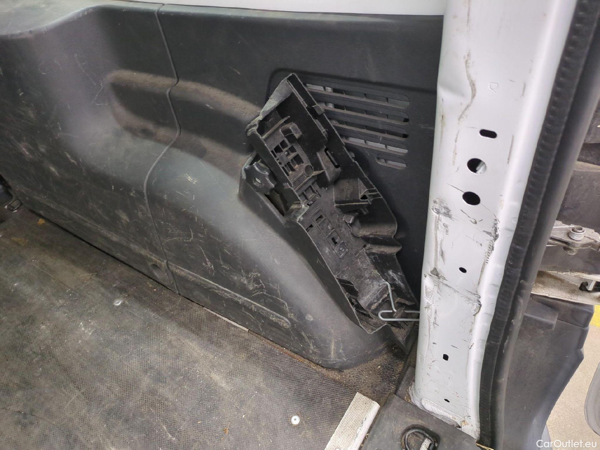  Renault  Kangoo  Express Maxi Grand Confort - Cab. Appr. 1.5 dCi 90CV BVM5 E6 #15