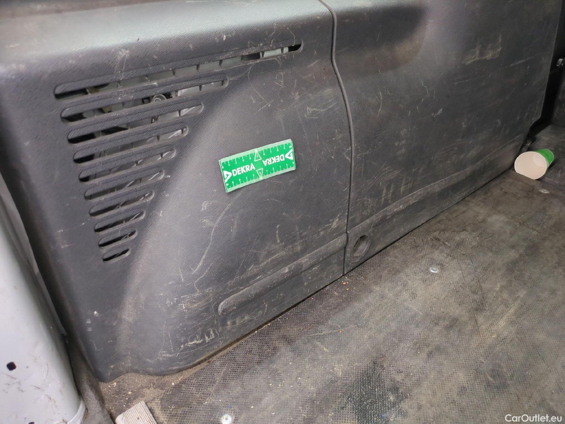  Renault  Kangoo  Express Maxi Grand Confort - Cab. Appr. 1.5 dCi 90CV BVM5 E6 #10