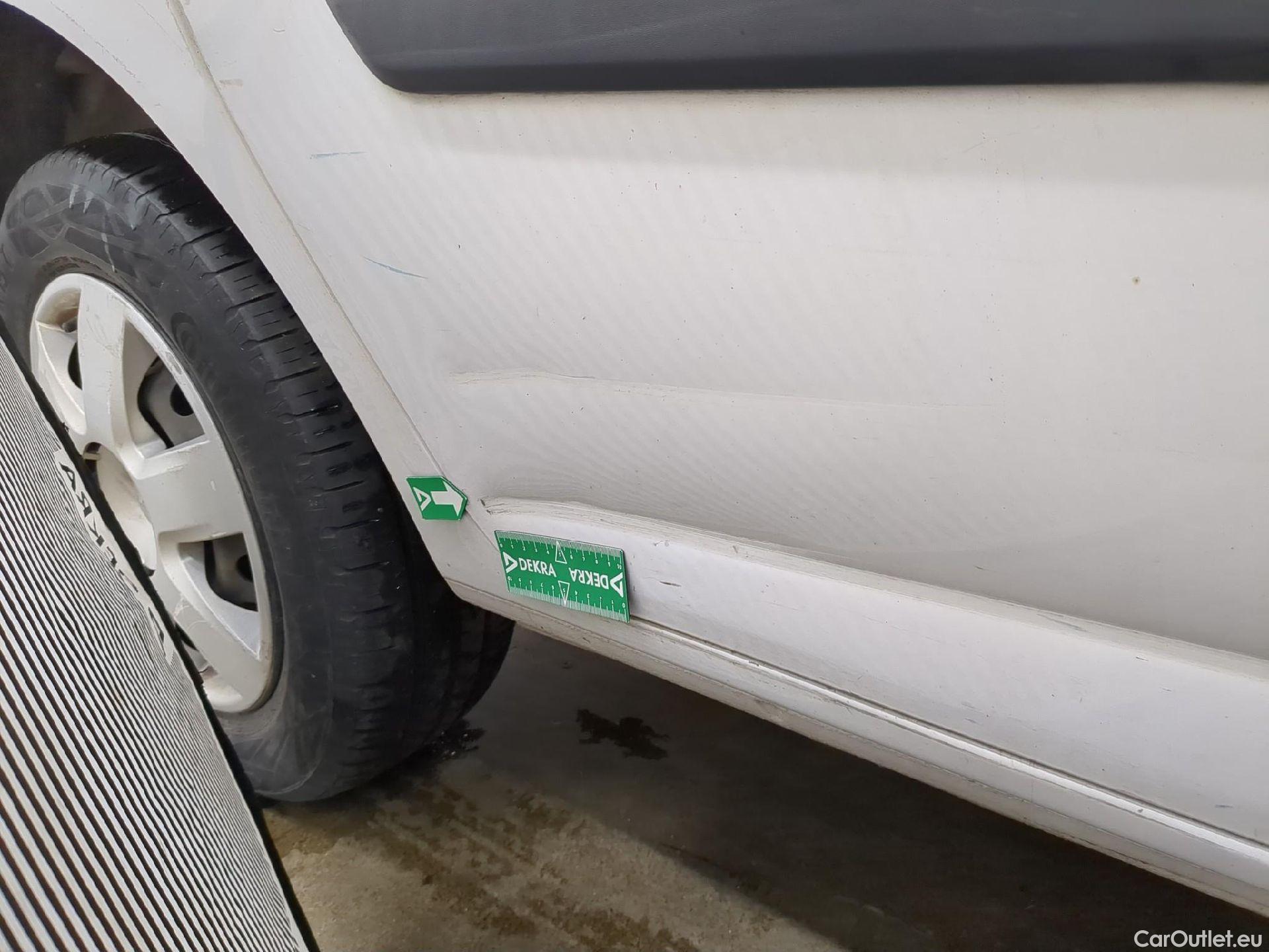  Renault  Kangoo  Express Grand Confort (L1) 1.5 dCi 90CV BVM5 E6 #19