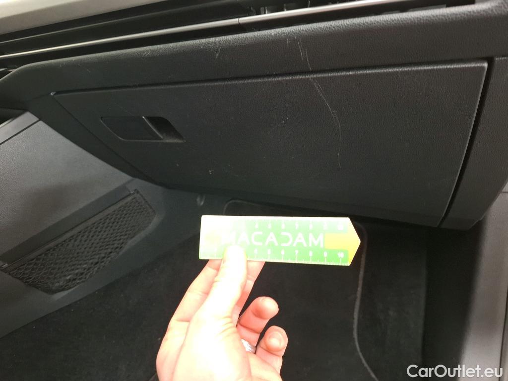  Volkswagen  Golf  / 2020 / 5P / Berline 2.0 TDI SCR 150 DSG7 Life Busi 1st / TRANSFO VP/VF #26