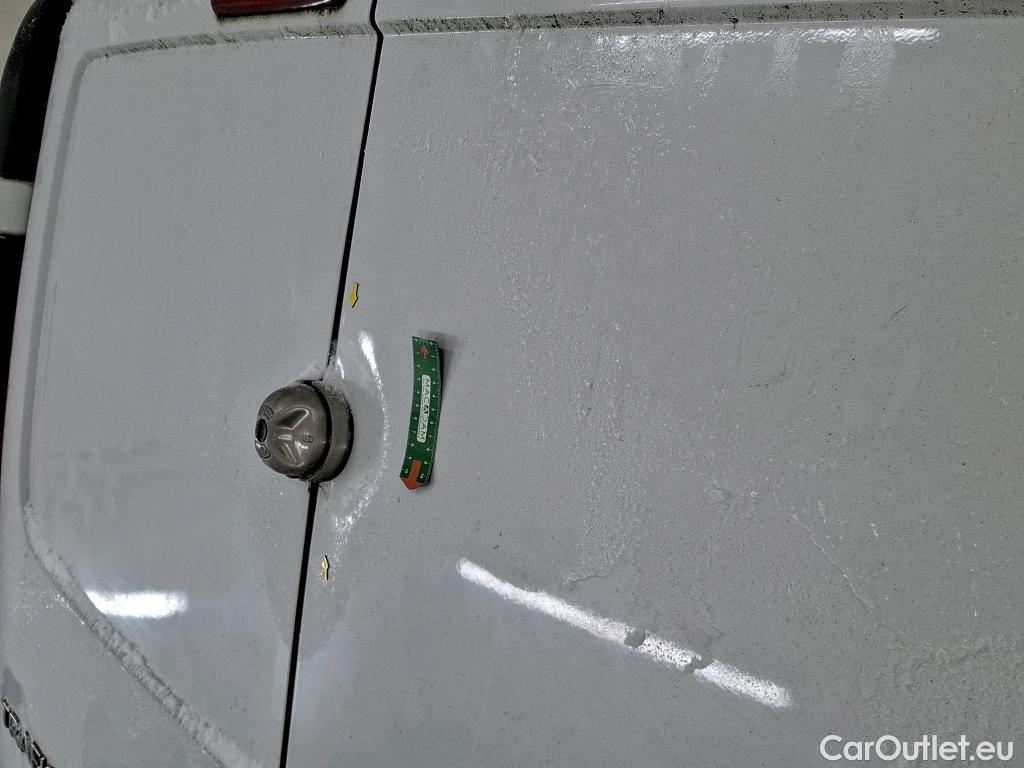  Renault  Trafic RENAULT  VU 4p Fourgon FG CF L1H1 1000 dCi 95 E6 #36