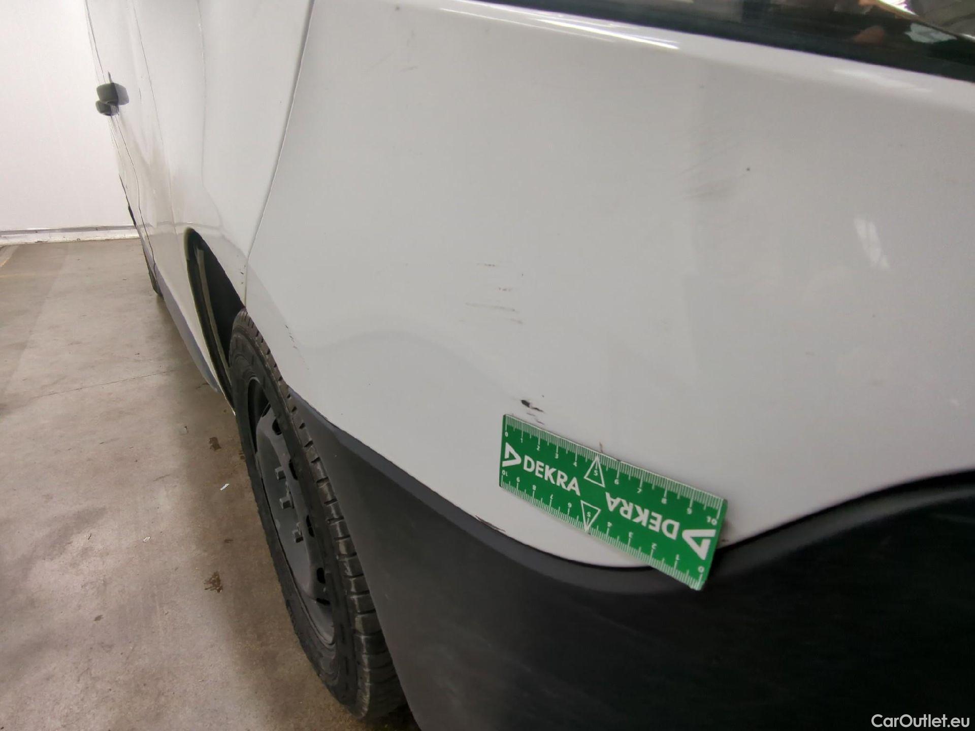  Renault  Trafic RENAULT  VU 4p Fourgon FG GCFL1H1 1000 dCi95 Stop&Start E6 #56