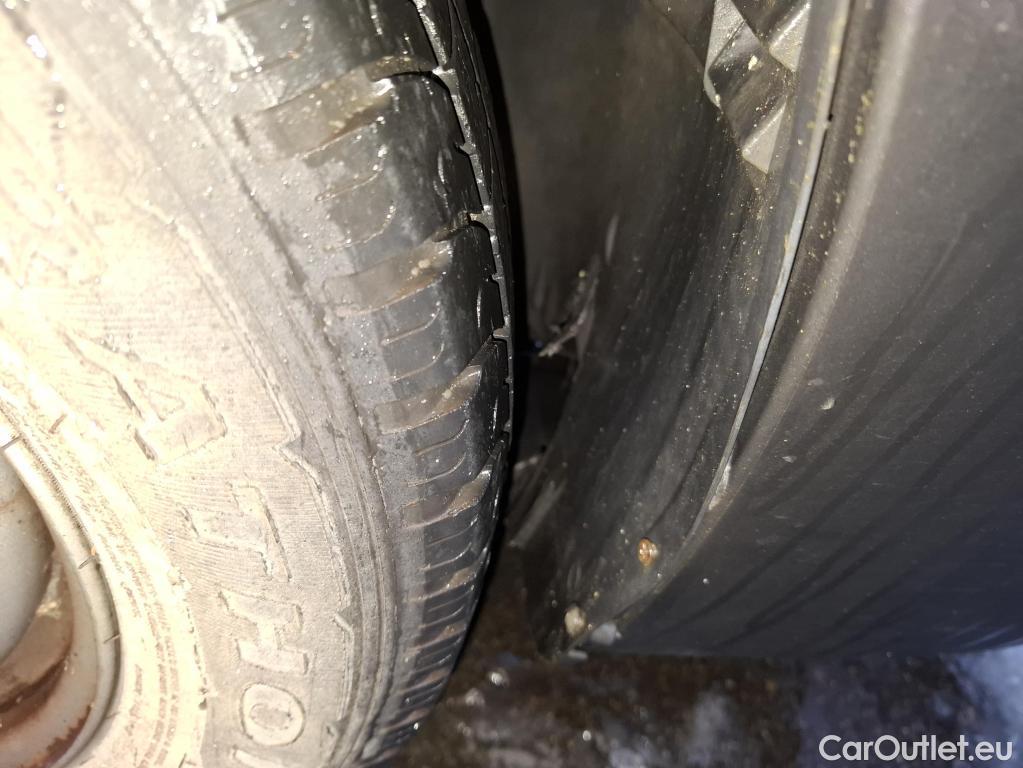  Renault  Trafic RENAULT  VU 4p Fourgon FG CF L1H1 1000 dCi 95 E6 #41