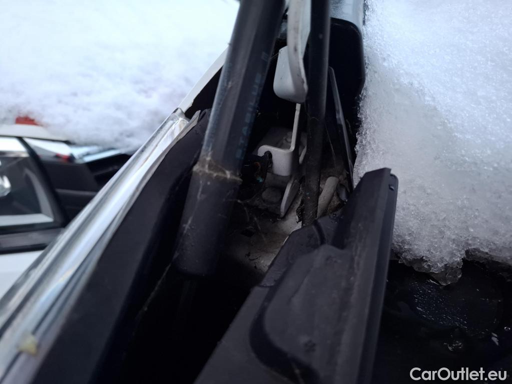  Renault  Trafic RENAULT  VU 4p Fourgon FG CF L1H1 1000 dCi 95 E6 #47