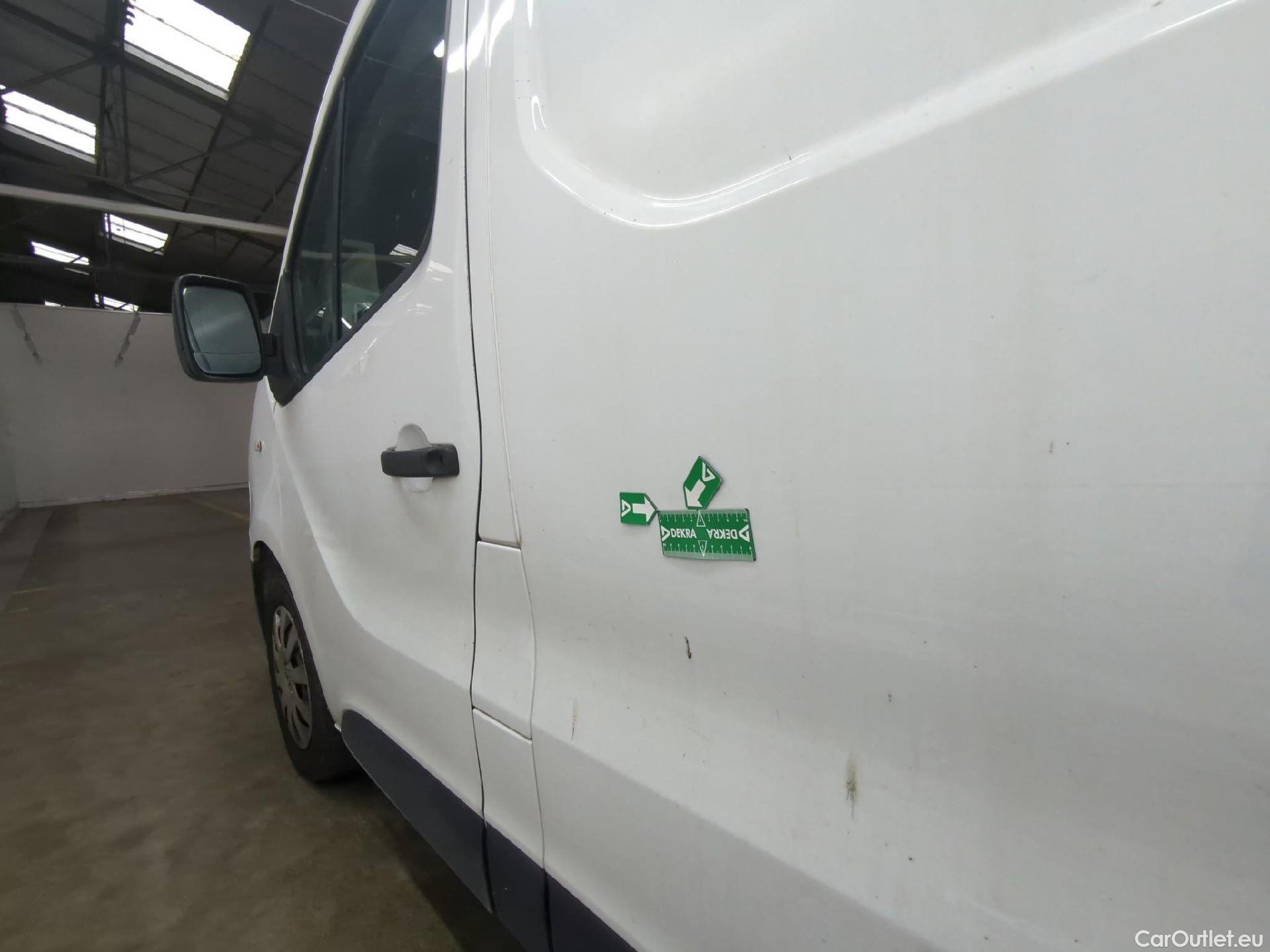  Renault  Trafic RENAULT  VU 4p Fourgon FG GCFL1H1 1000 dCi95 Stop&Start E6 #74