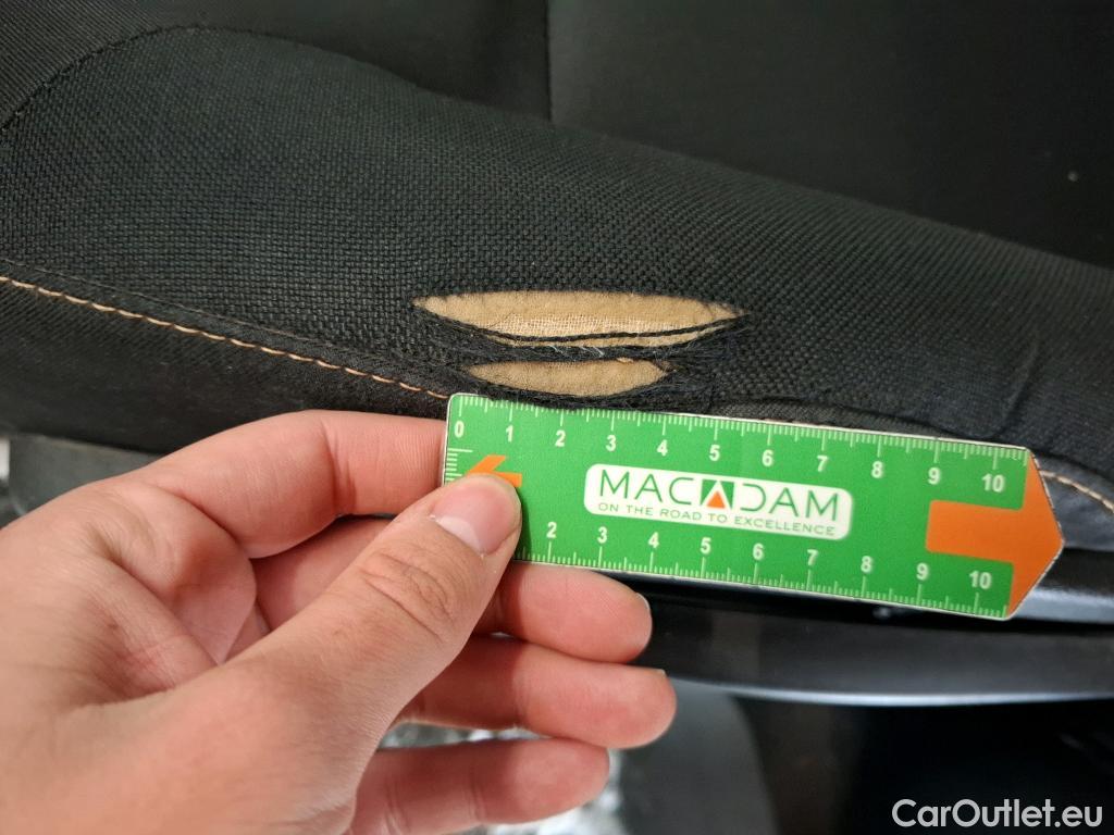  Renault  Trafic RENAULT  VU 4p Fourgon FG CF L1H1 1000 dCi 95 E6 #29