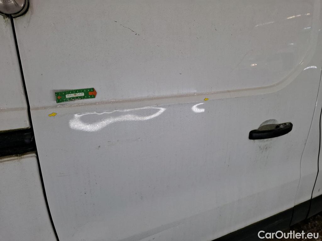  Renault  Trafic RENAULT  VU 4p Fourgon FG CF L1H1 1000 dCi 95 E6 #18