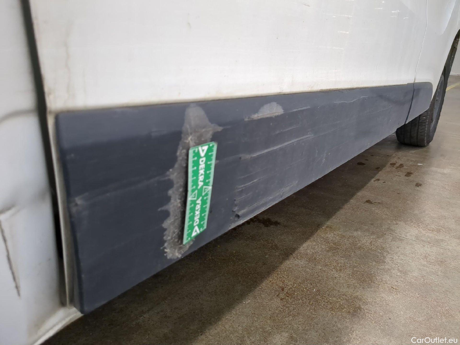  Renault  Trafic RENAULT  VU 4p Fourgon FG GCFL1H1 1000 dCi95 Stop&Start E6 #15