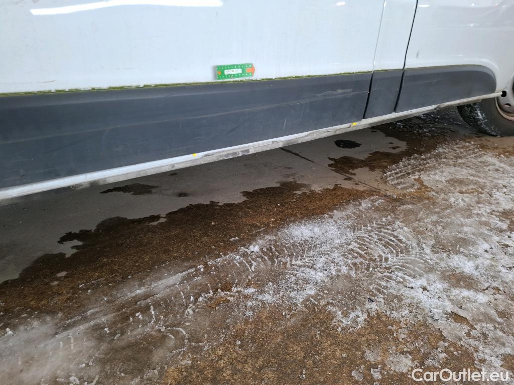  Renault  Trafic RENAULT  VU 4p Fourgon FG CF L1H1 1000 dCi 95 E6 #31