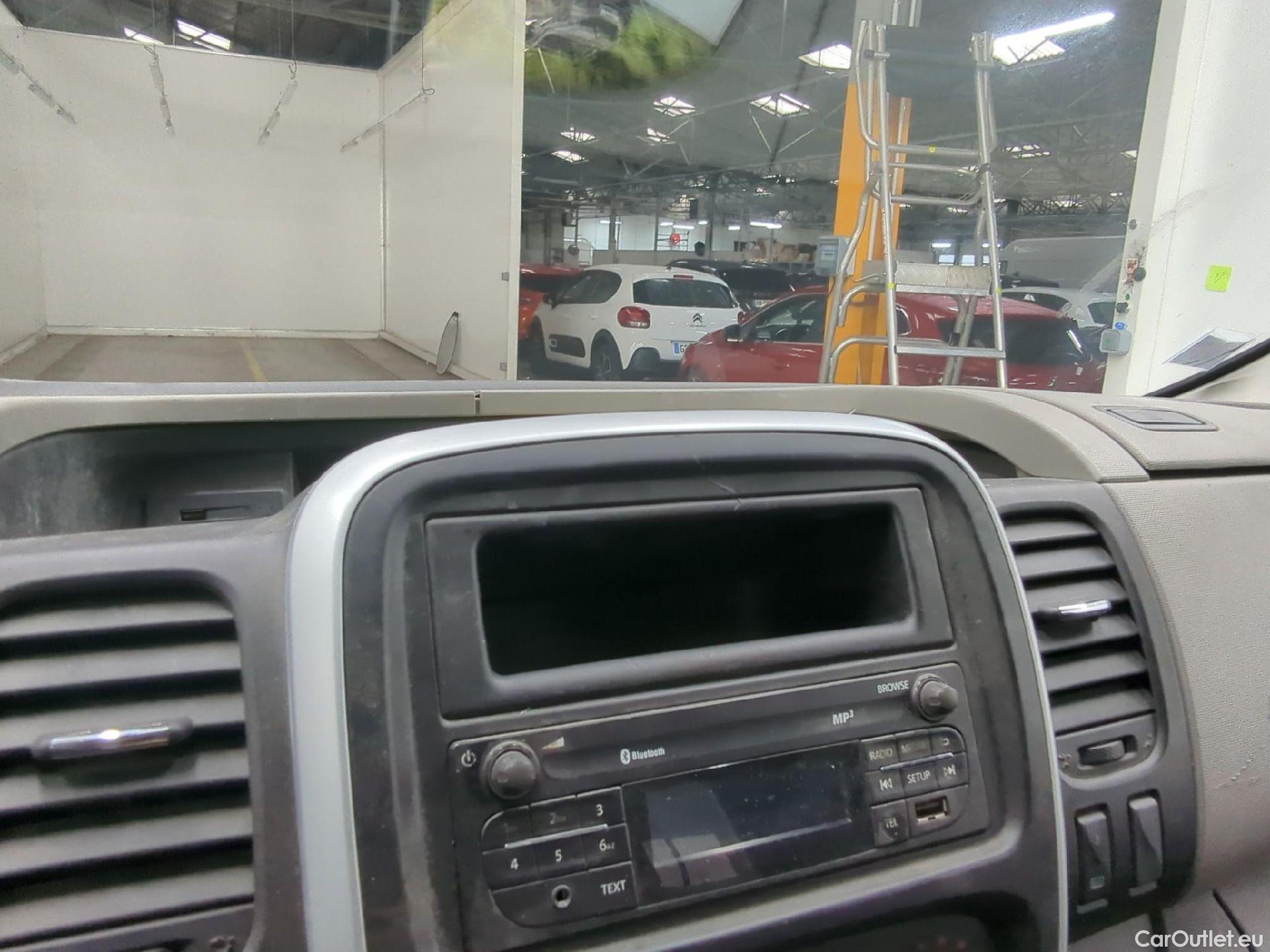  Renault  Trafic RENAULT  VU 4p Fourgon FG GCFL1H1 1000 dCi95 Stop&Start E6 #2