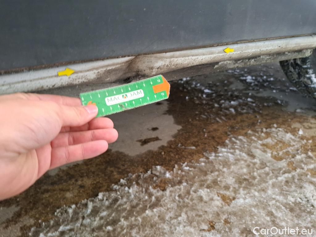  Renault  Trafic RENAULT  VU 4p Fourgon FG CF L1H1 1000 dCi 95 E6 #38