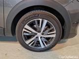  Peugeot  3008 PEUGEOT  / 2020 / 5P / SUV BLUEHDI 130 SeS ALLURE #17