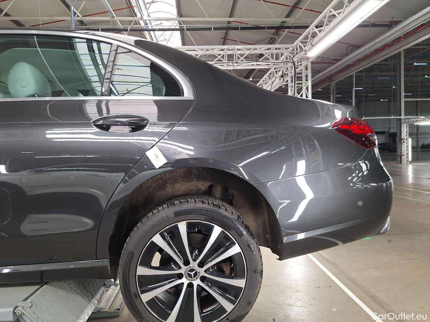  Mercedes  E-Klasse Mercedes, E-Class FL'20 PHEV, Mercedes-Benz  Berline E 300 de 4MATIC Bus #26