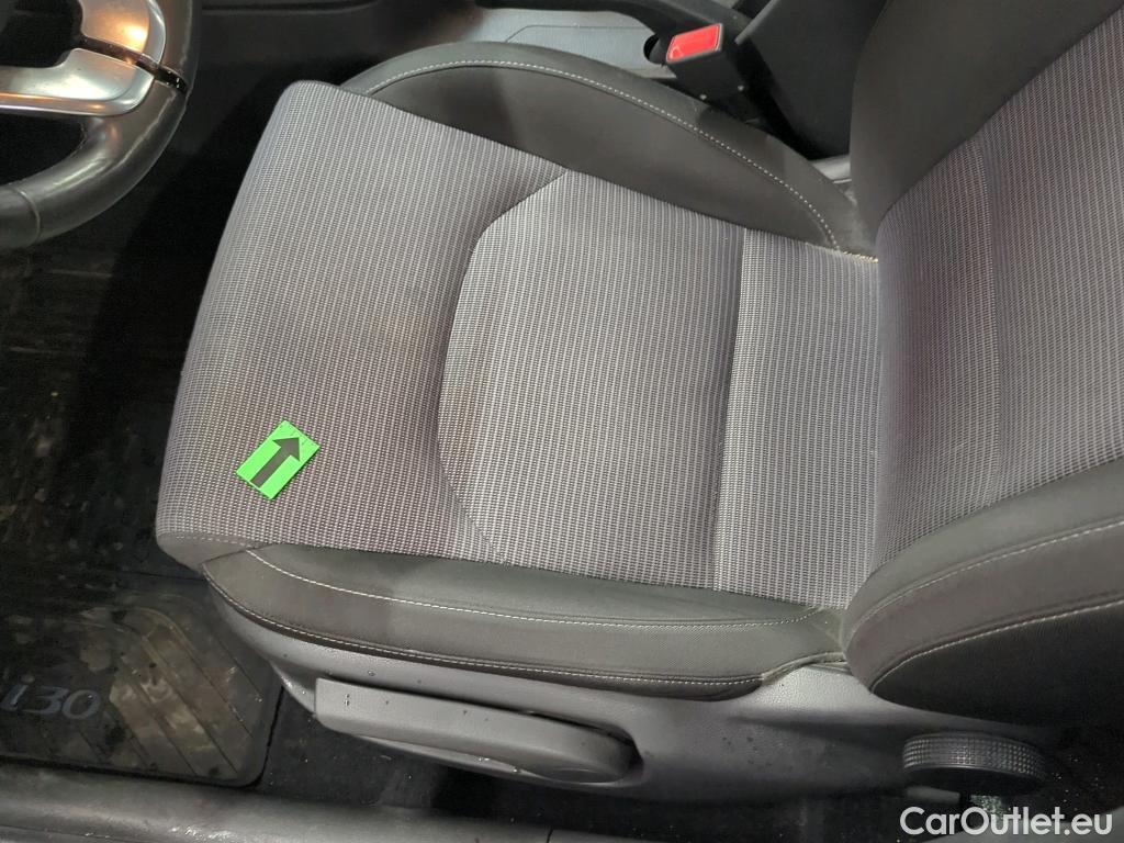  Hyundai  i30 1.5 110CP Comfort #23