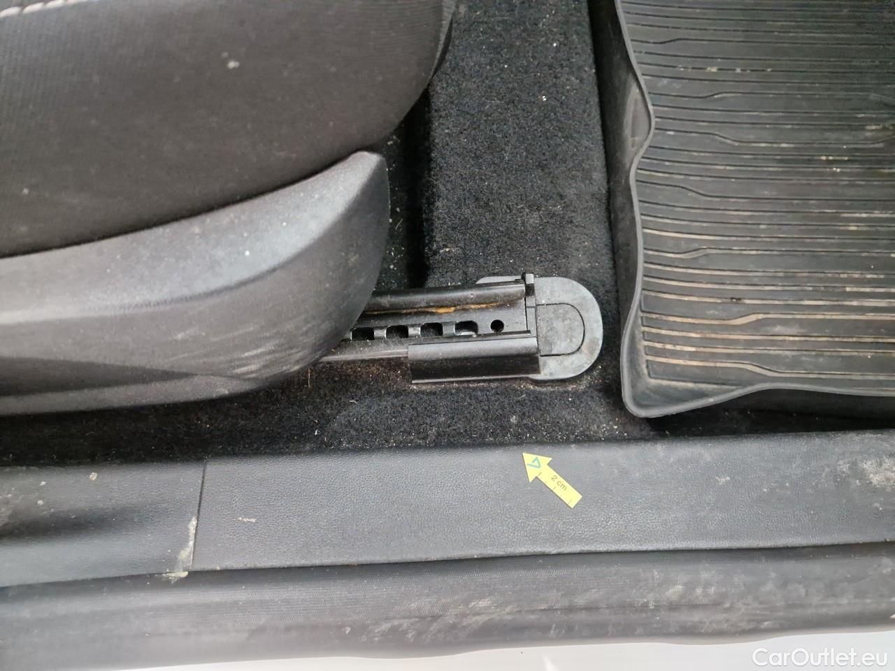  Ford  Fiesta 1.5 TDCi 85CP Trend Connected #54