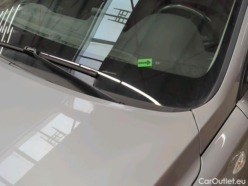  Hyundai  i30 1.5 110CP Comfort #1