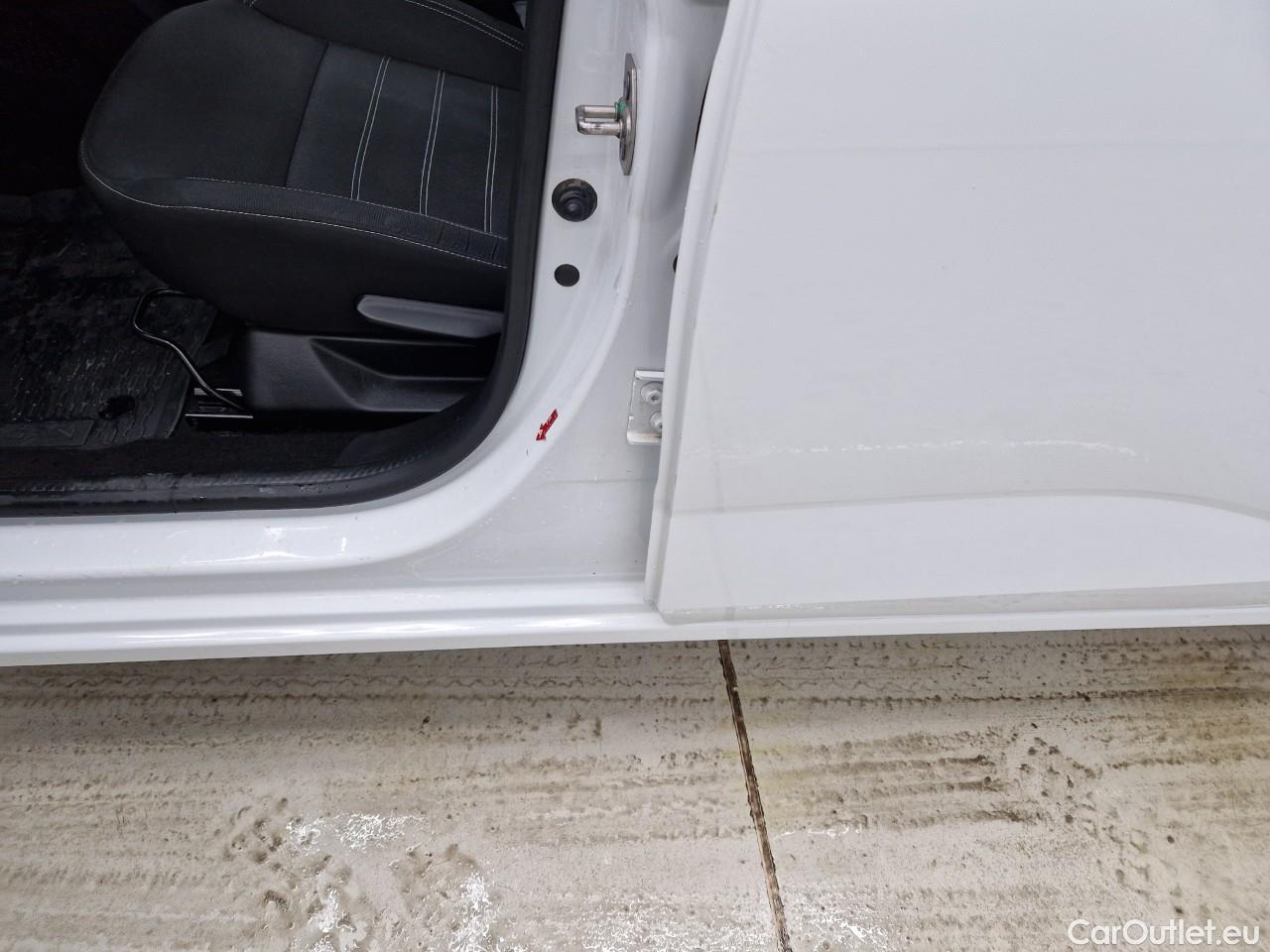  Dacia  Logan 1.0 TCe 90CP Comfort MT6 #5