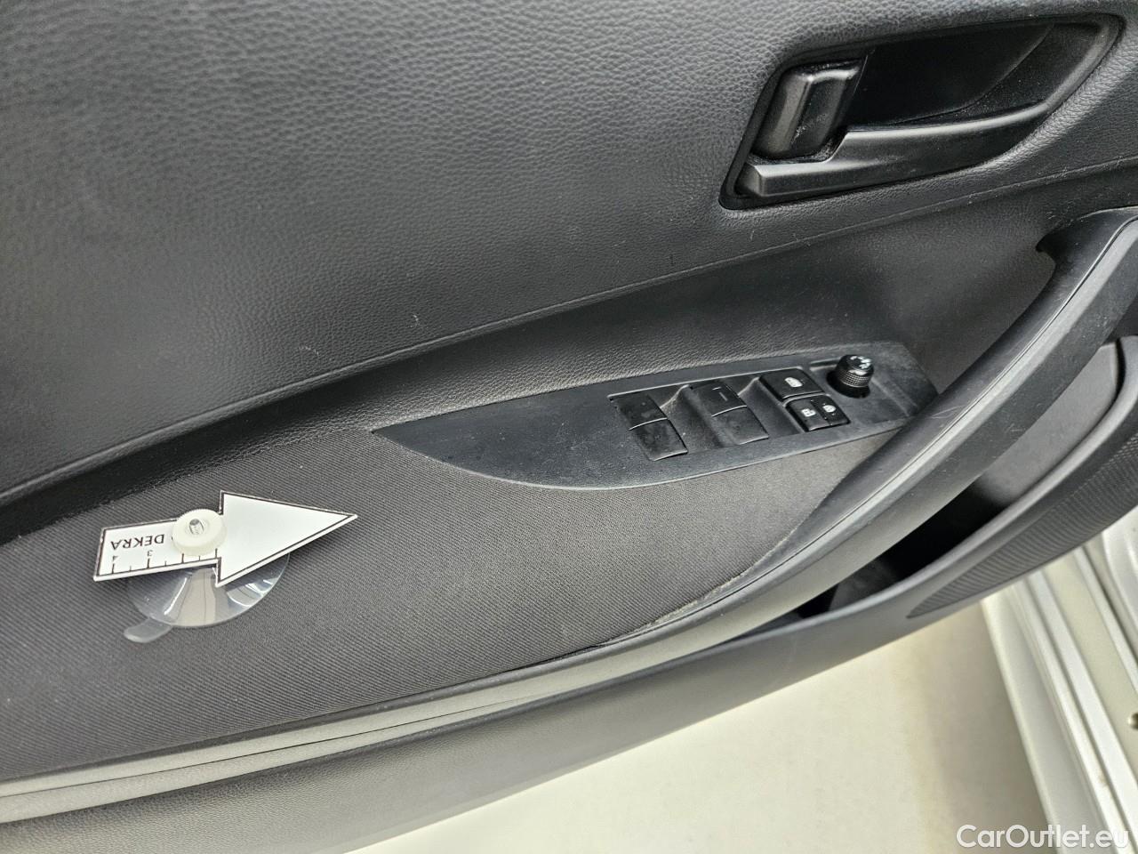  Toyota  Corolla 1.8 Hybrid Eco HSD E-CVT #52