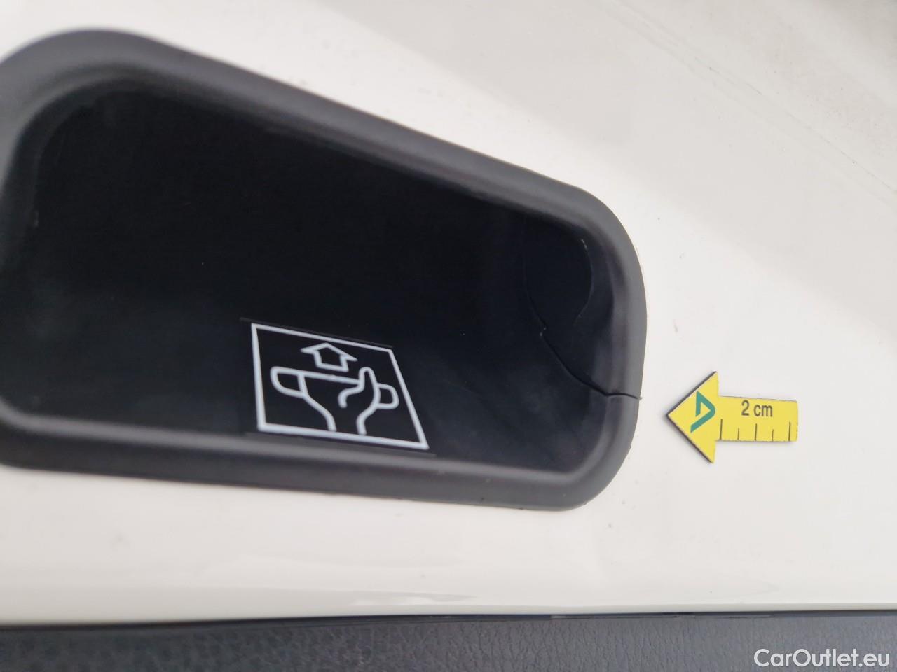  Toyota  C-HR 1.8 HSD C-enter #32