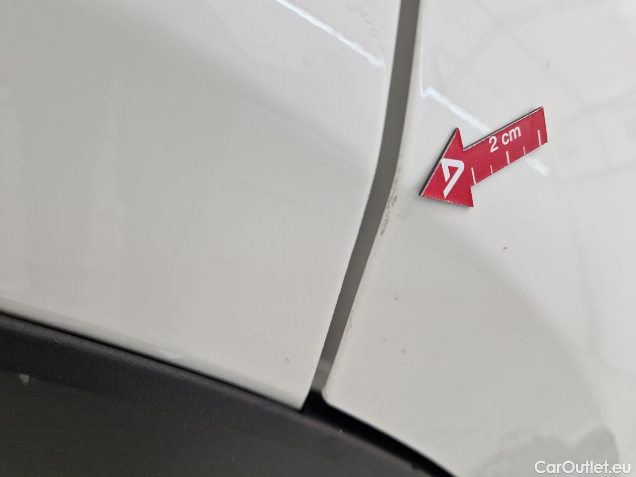  Toyota  C-HR 1.8 HSD C-enter #19