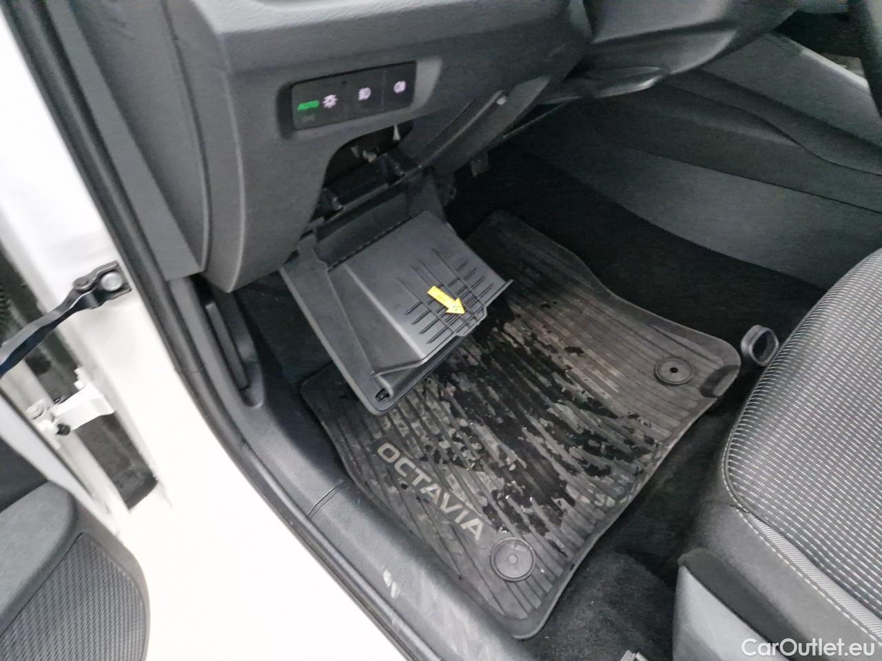  Skoda  Octavia 2.0 TDI 115CP Ambition #26