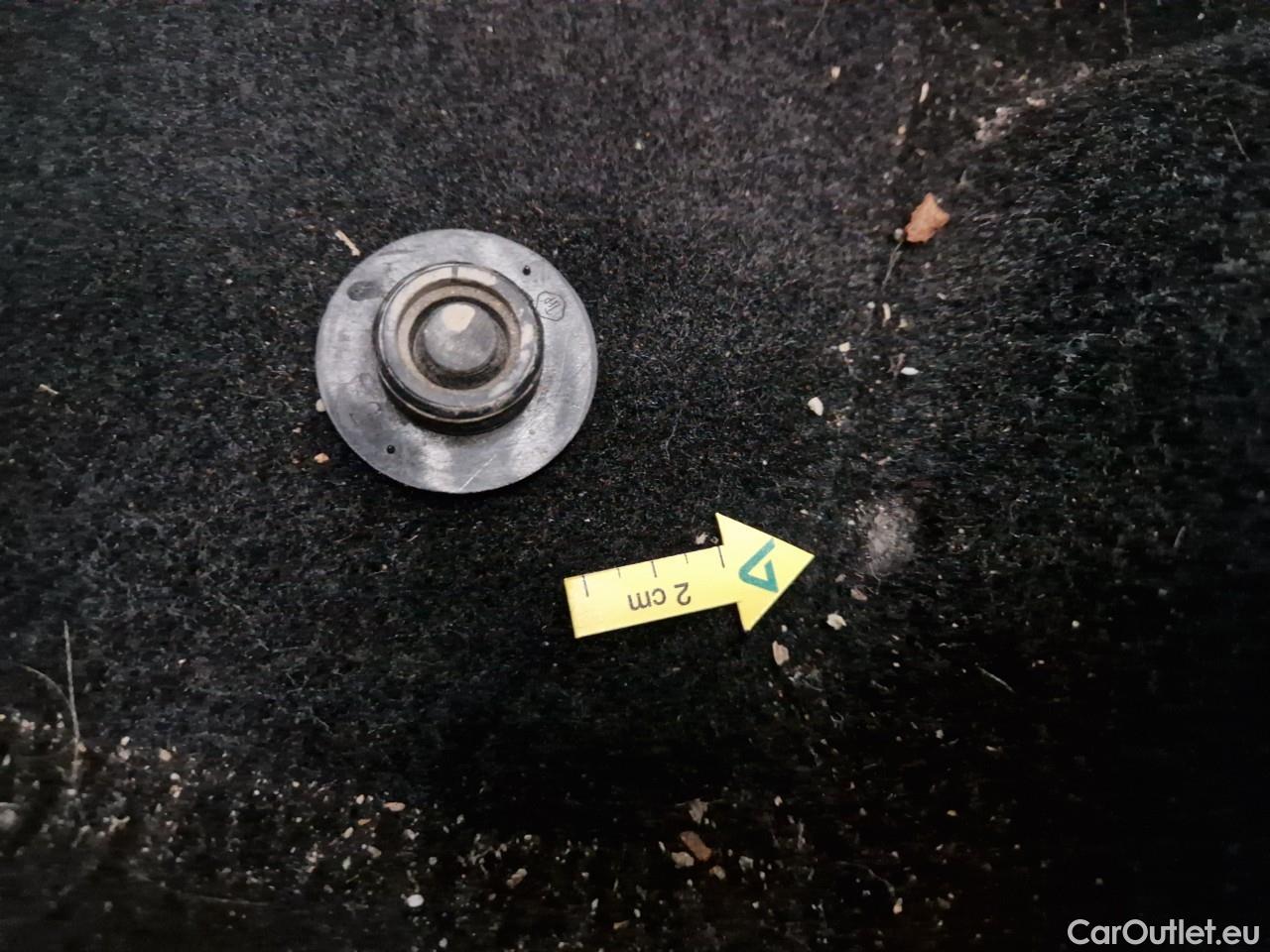  Volkswagen  Polo 1.0 80CP Trendline #31