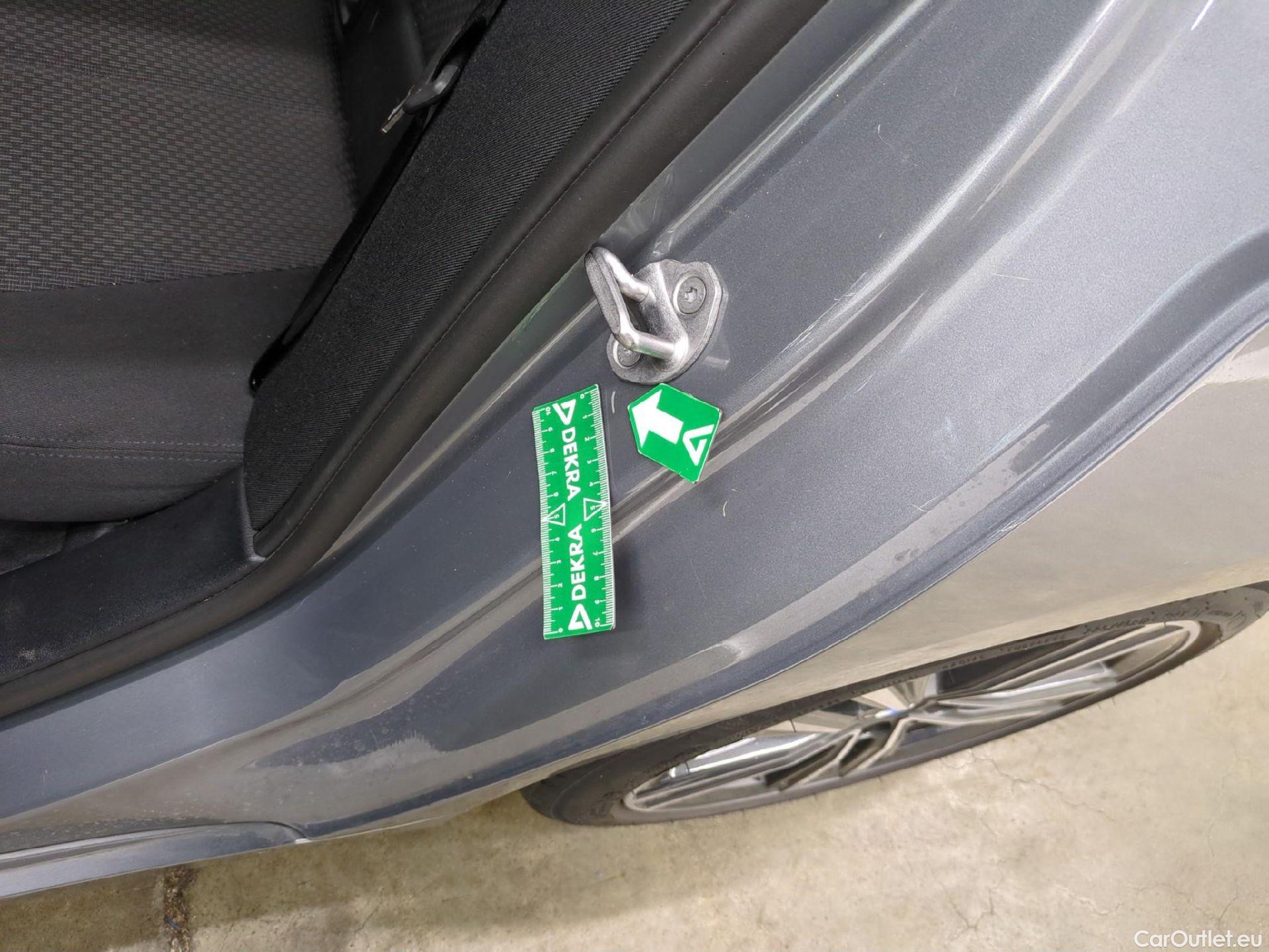  Bmw  Serie 1 1 Berline 116 d Business Design 1.5 115CV BVA7 E6d #3