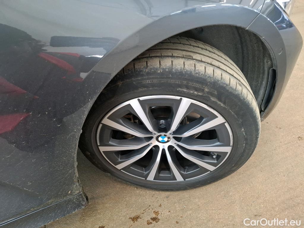  Bmw  Serie 3 BMW Série 3 Berline / 2018 / 4P / Berline 316d 122ch Business Design BVA8 #11