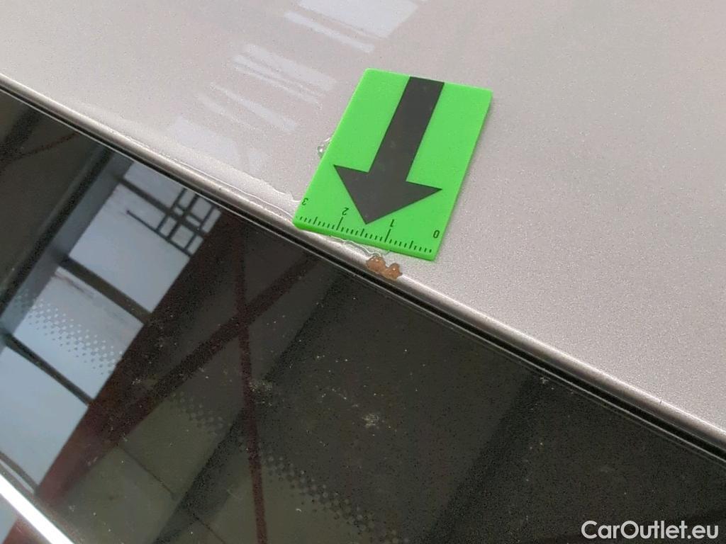  Volkswagen  Golf  2.0 TDI 116HP DSG Life Variant #2