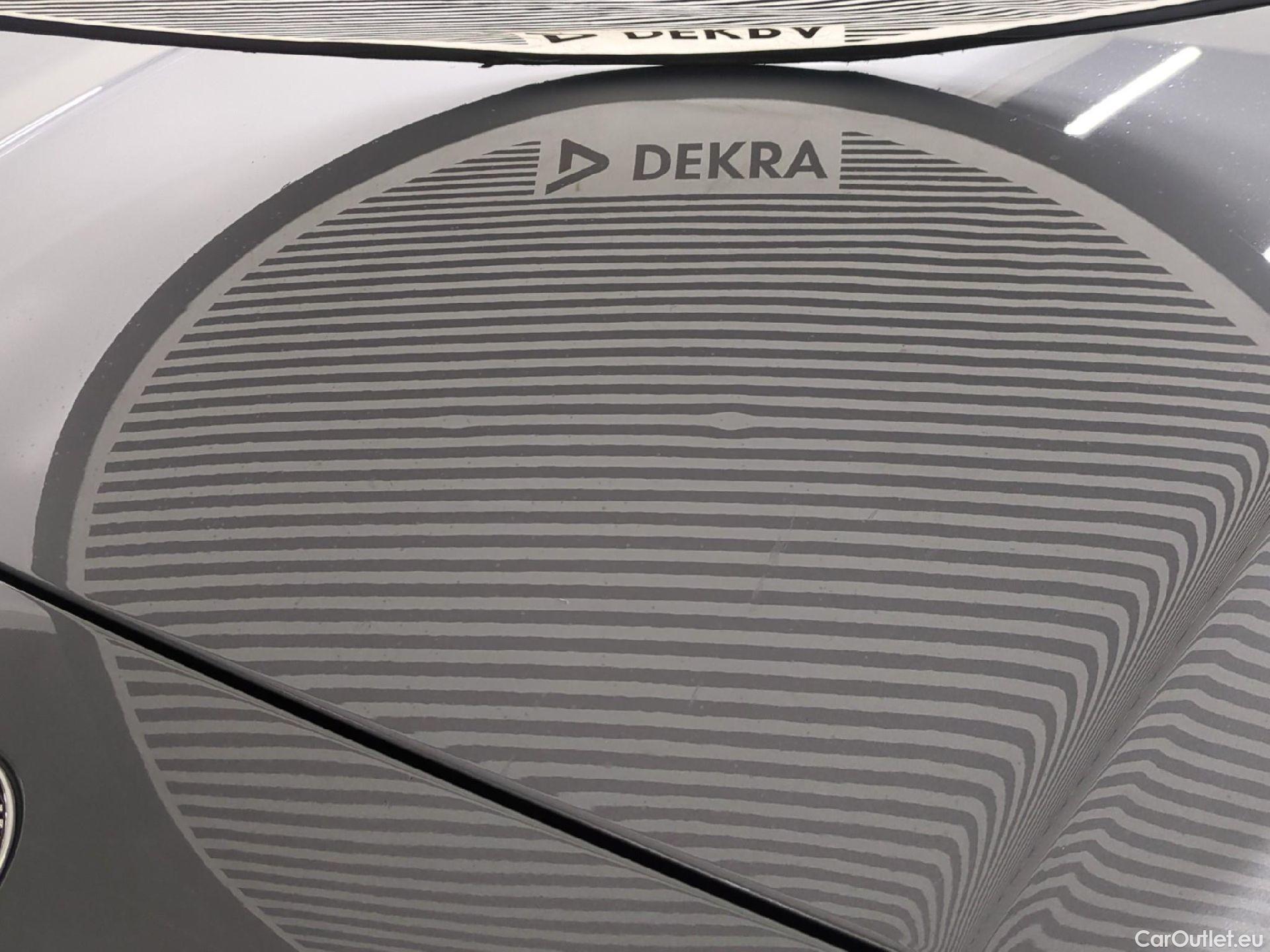  Bmw  Serie 1 1 Berline 116 d Business Design 1.5 115CV BVA7 E6d #31