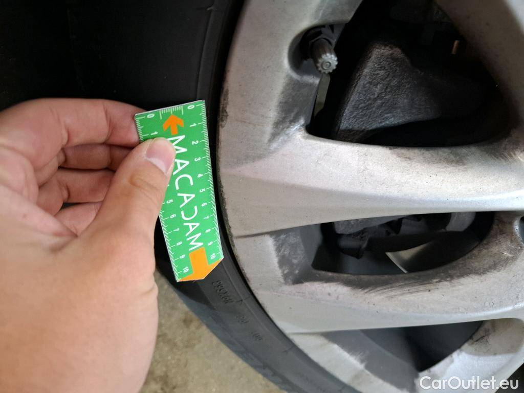  Bmw  Serie 2 Série 2 Gran Tourer 218d Lounge 2.0 150CV BVA8 E6d #13