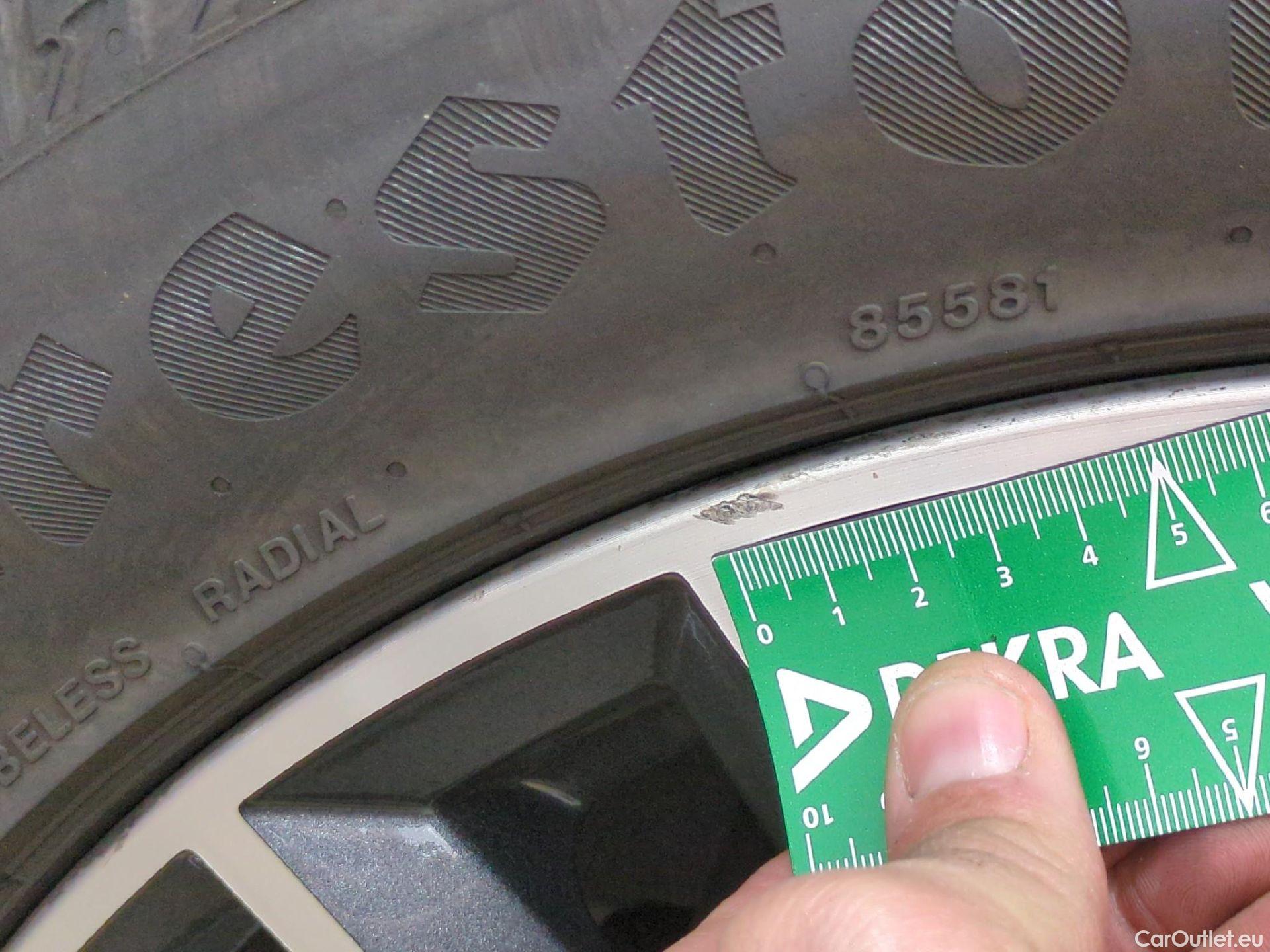  Audi  Q3  35 TDI Design luxe 2.0 TDI 150CV BVA7 E6d #2