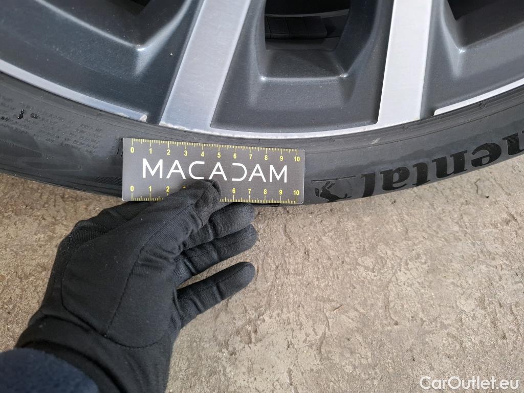  Bmw  Serie 3 BMW Série 3 Berline / 2018 / 4P / Berline 316d 122ch Business Design BVA8 #24