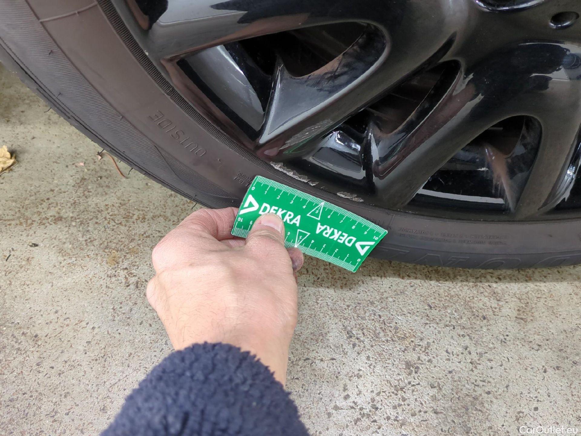  Mini  Mini   Electric / 2021 / 3P / Berline Cooper SE Edition Camden 184 ch BVA #6