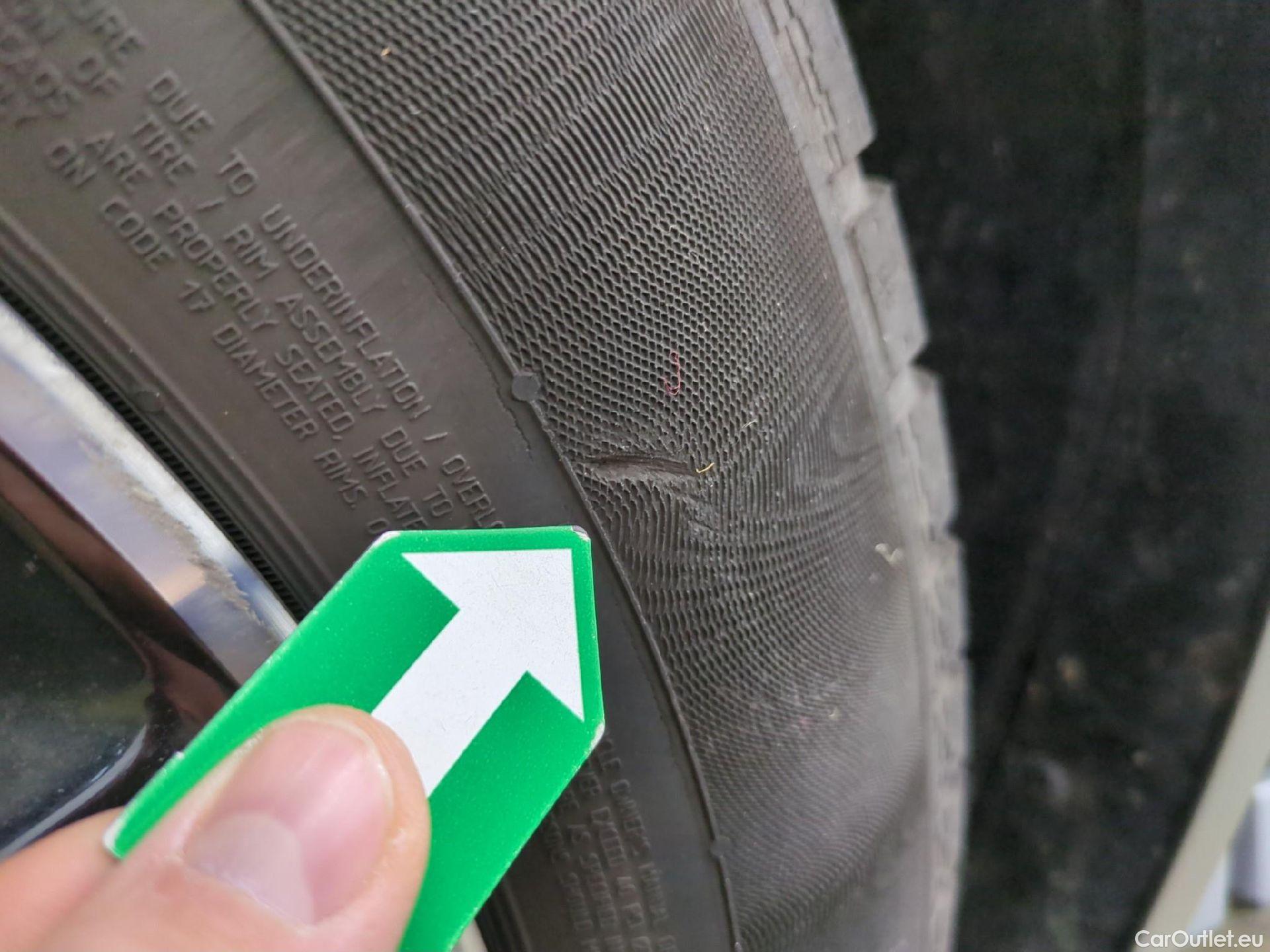  Nissan  Juke NISSAN  / 2019 / 5P / Crossover Hybrid 145 Business+ #12