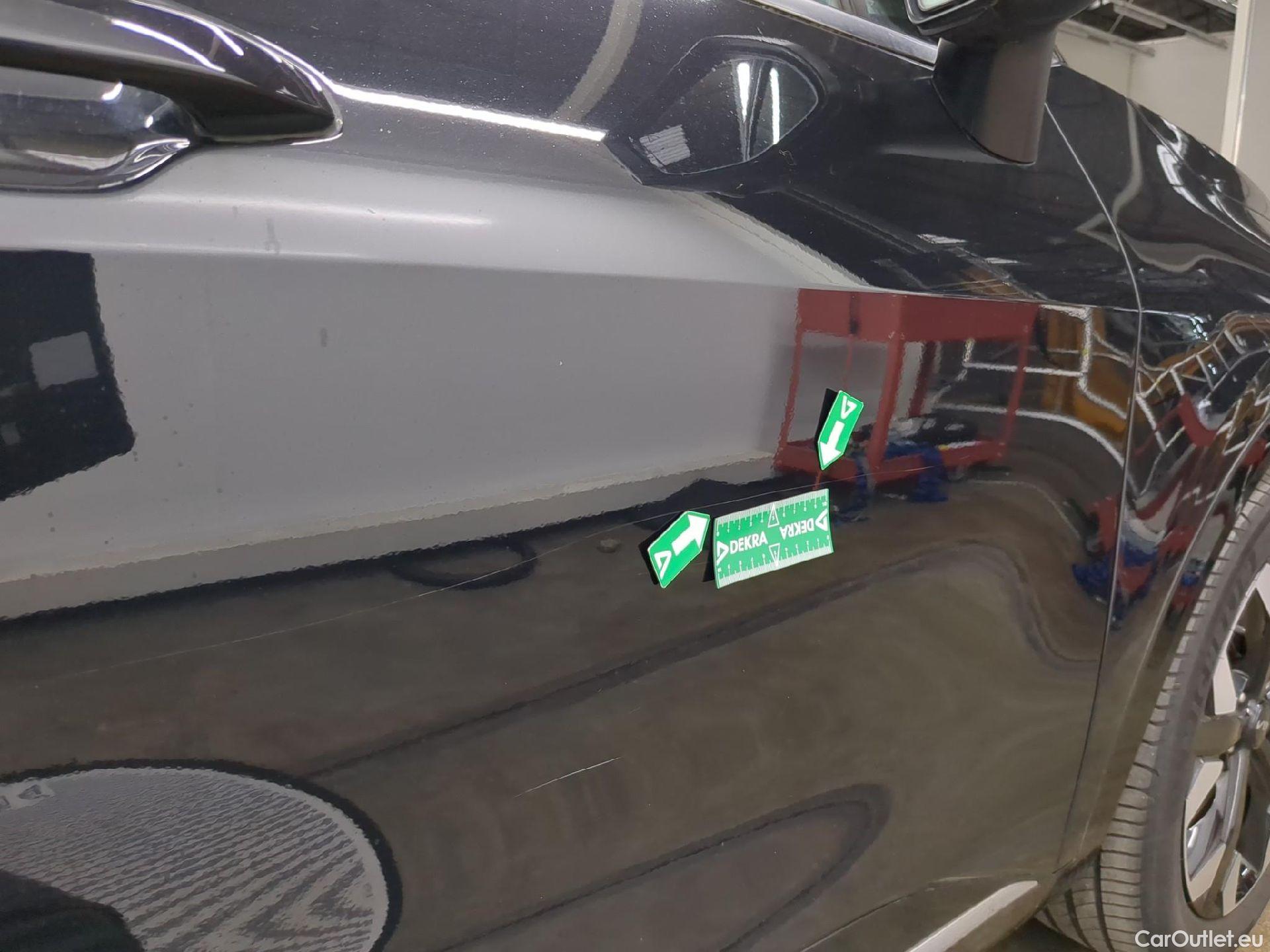  KIA  Sportage KIA  / 2021 / 5P / SUV 1.6 T-GDI 265 PHEV AUTO 4WD DESIGN #18