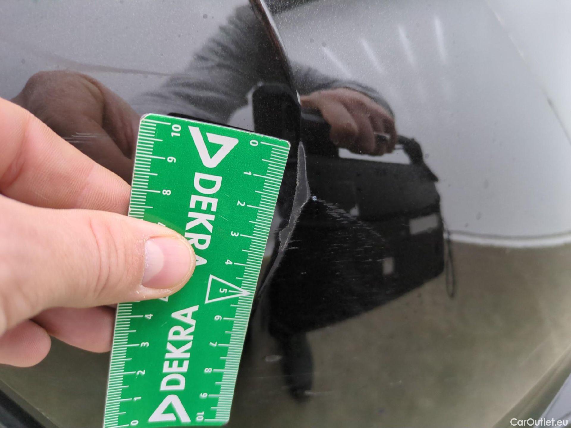  Nissan  Juke NISSAN  / 2019 / 5P / Crossover Hybrid 145 Business+ #44