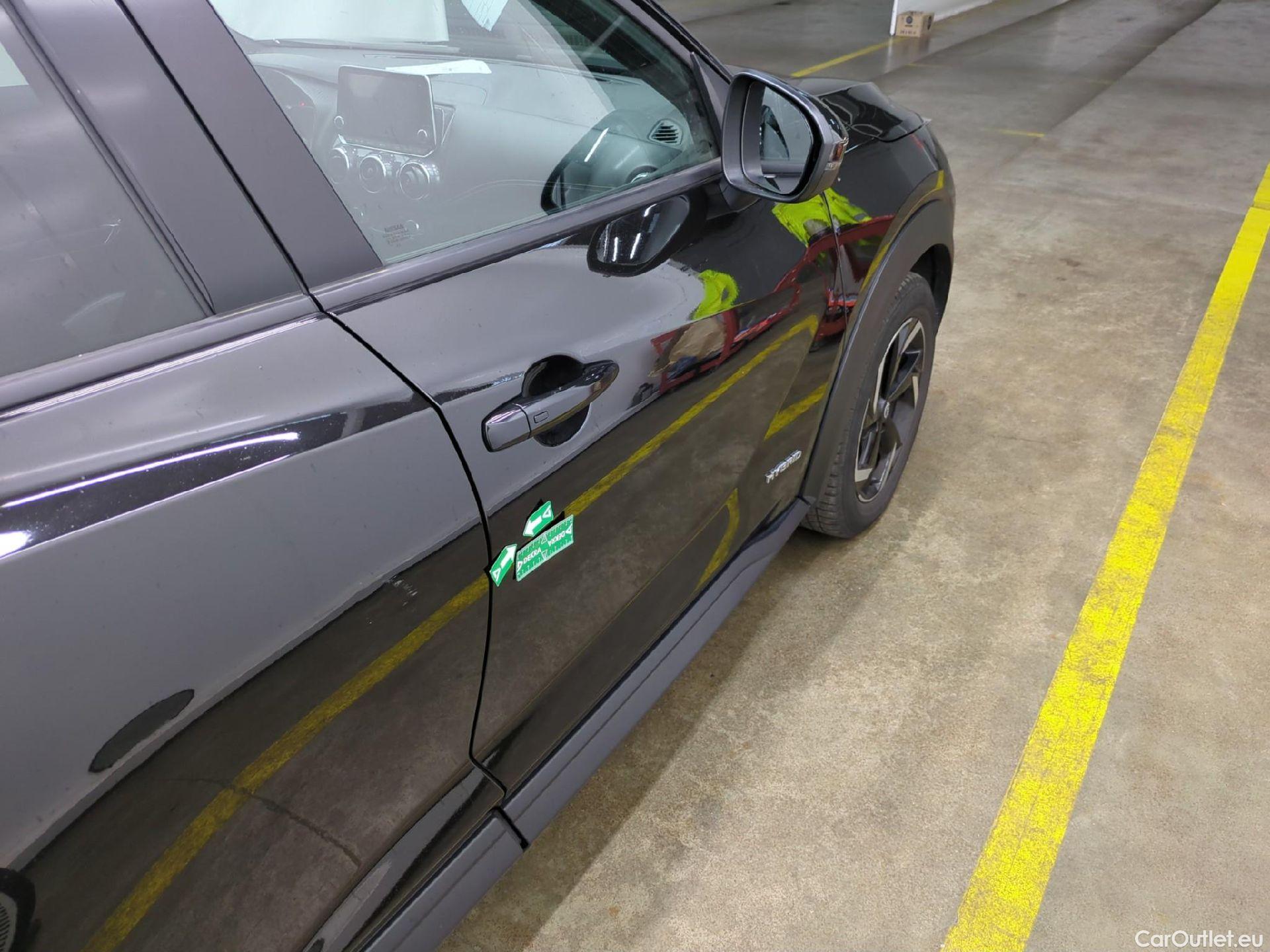  Nissan  Juke NISSAN  / 2019 / 5P / Crossover Hybrid 145 Business+ #25