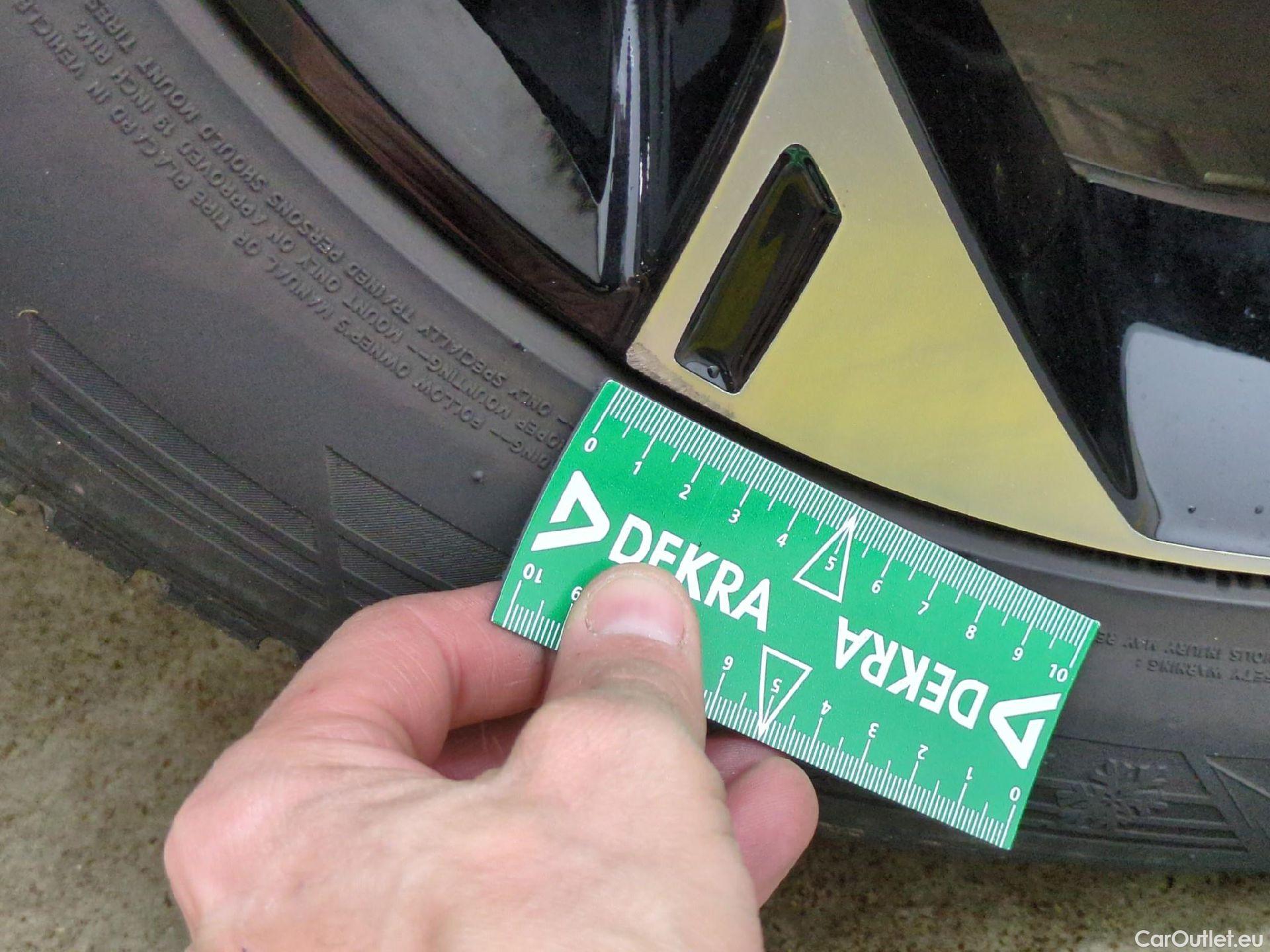  KIA  Sportage KIA  / 2021 / 5P / SUV 1.6 T-GDI 265 PHEV AUTO 4WD GT-LINE PREM #6