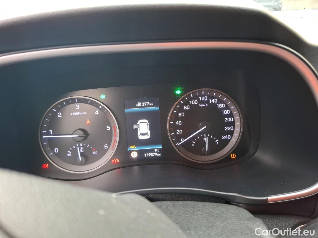  Hyundai  Tucson HYUNDAI  / 2018 / 5P / SUV 1.6 CRDI 115 HYBRID 48V CREATIVE #12