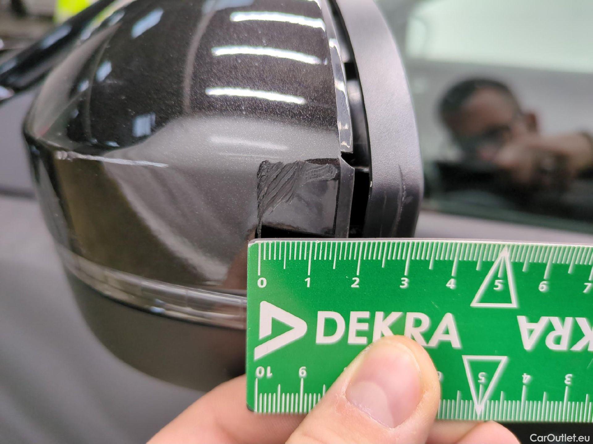  Nissan  Juke NISSAN  / 2019 / 5P / Crossover Hybrid 145 Business+ #1