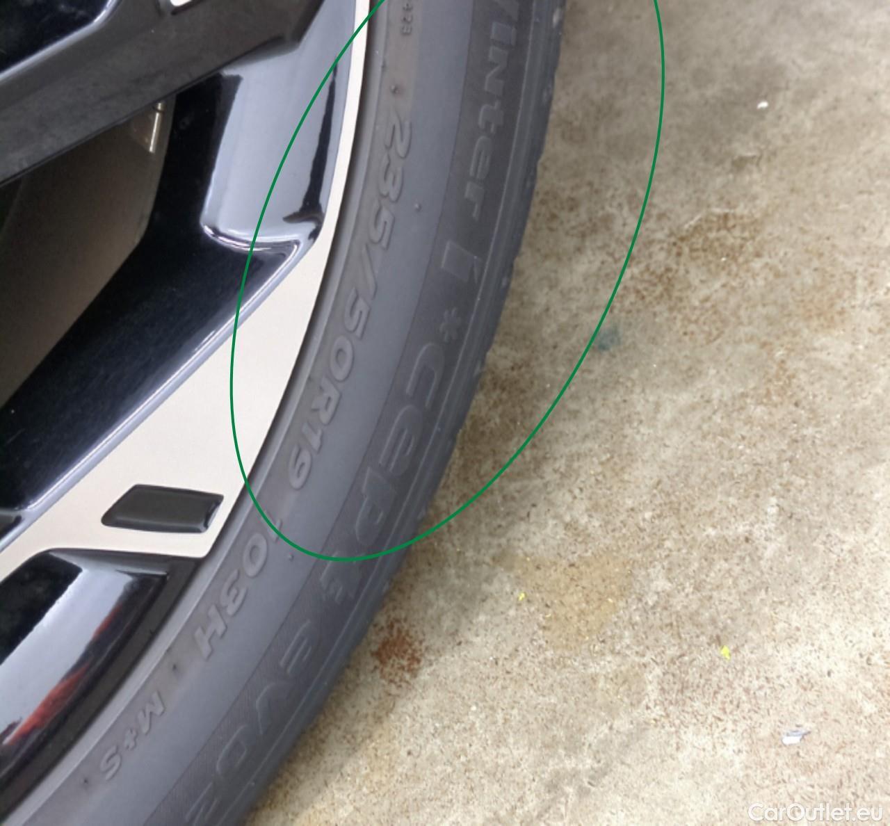  KIA  Sportage KIA  / 2021 / 5P / SUV 1.6 T-GDI 265 PHEV AUTO 4WD GT-LINE PREM #37