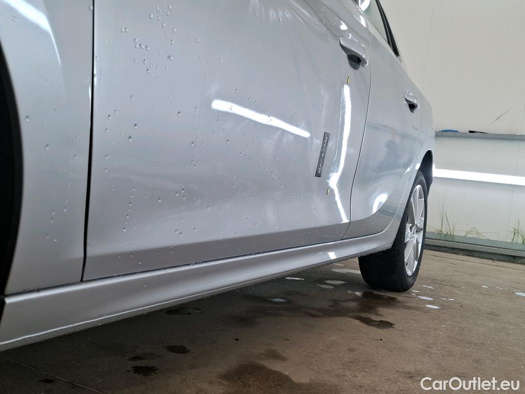  Opel  Corsa  F Elegance Business 1.2 Turbo 100CV BVM6 E6d #10