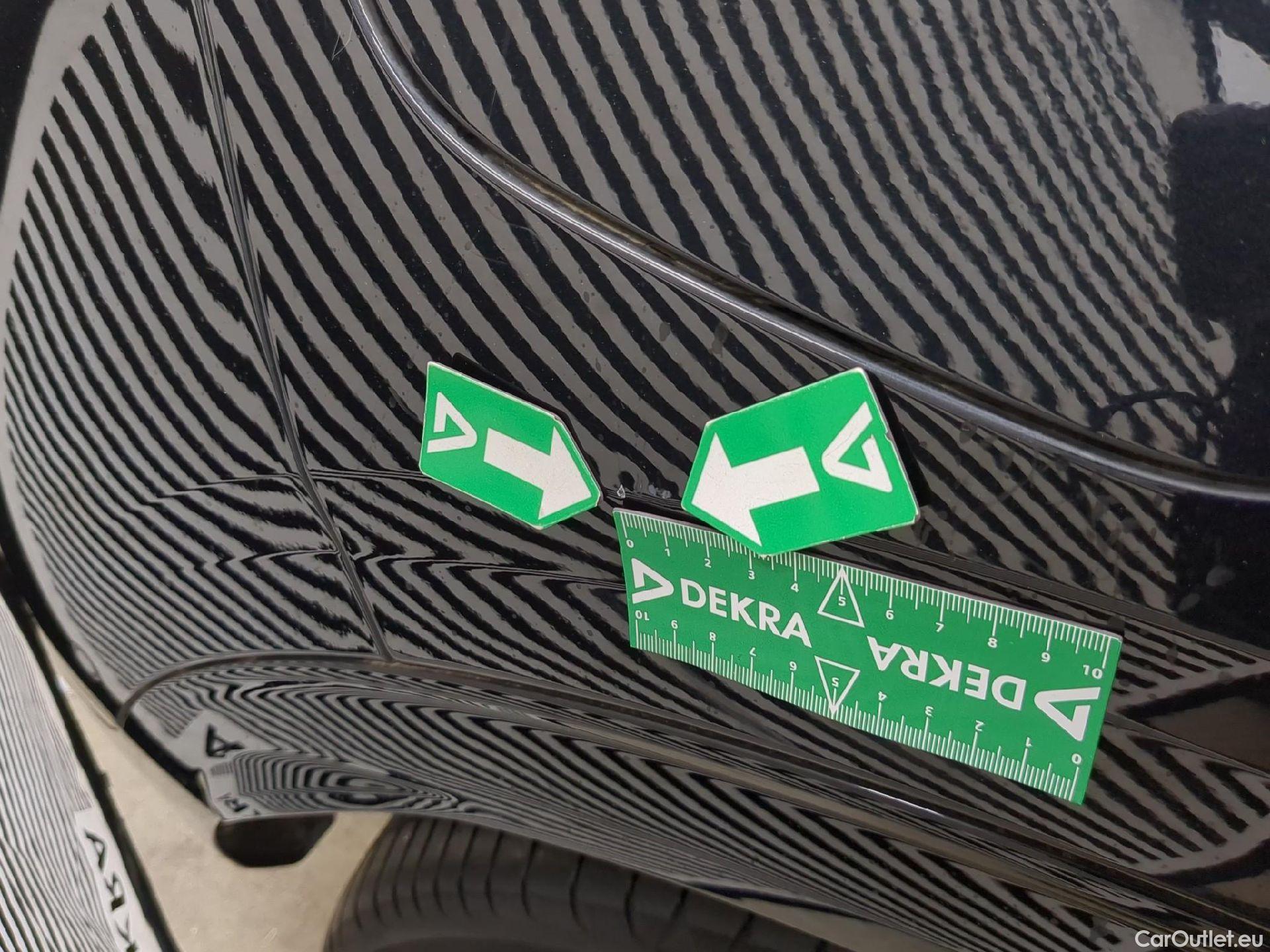  KIA  Sportage KIA  / 2021 / 5P / SUV 1.6 T-GDI 265 PHEV AUTO 4WD DESIGN #15