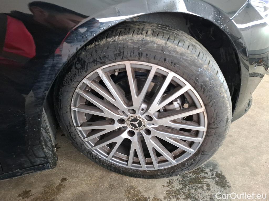  Mercedes  CLA-Klasse MERCEDES-BENZ CLA Shooting Brake / 2019 / 5P / Break CLA 200 d Business Line BA8 #12