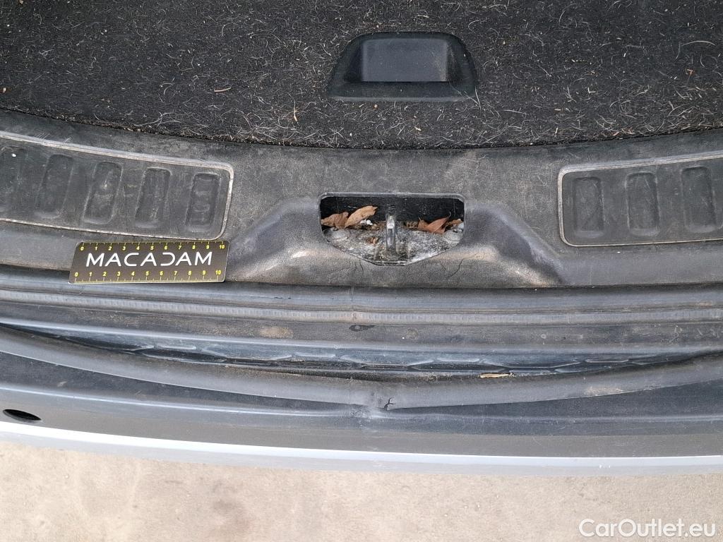  Land Rover  Discovery  Sport 20 TD4 180 AUTO 4WD HSE / Compteur en miles #31