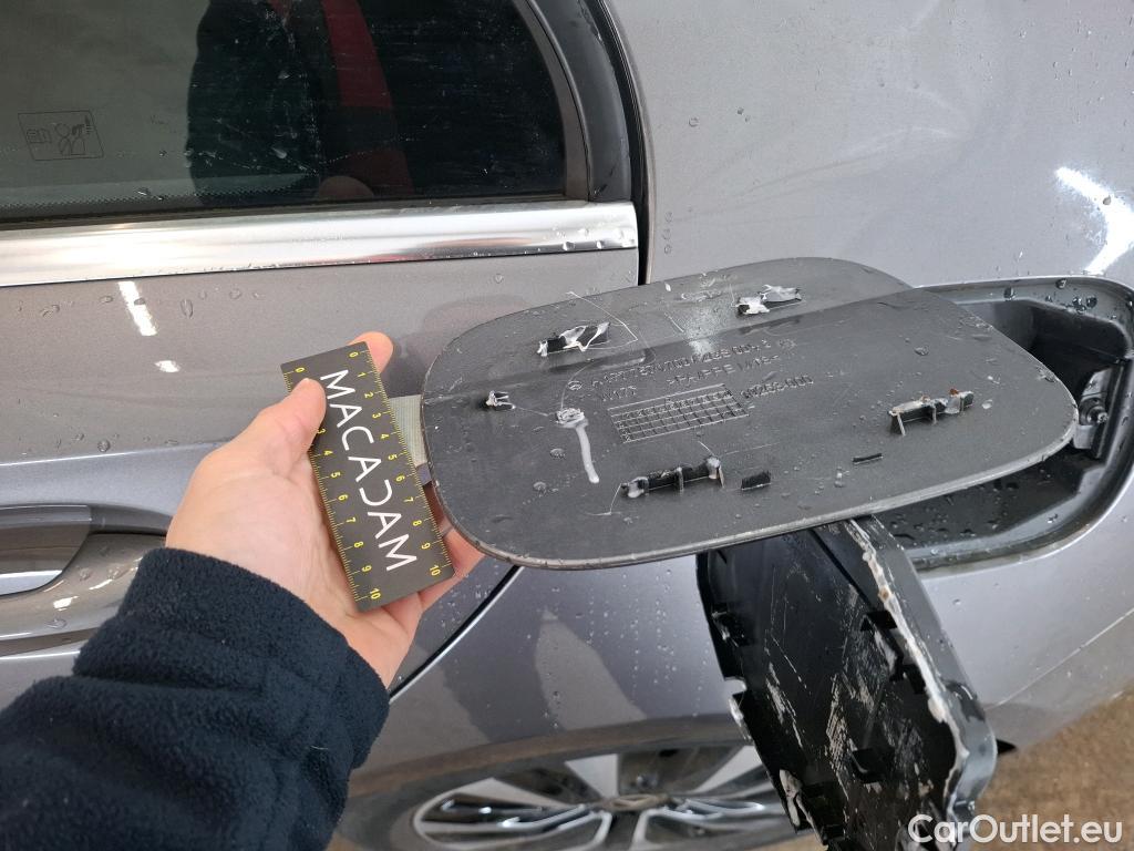  Mercedes  A-Klasse MERCEDES-BENZ Classe A Compact / 2018 / 5P / Berline A 180 d Business Line 8G-DCT #2